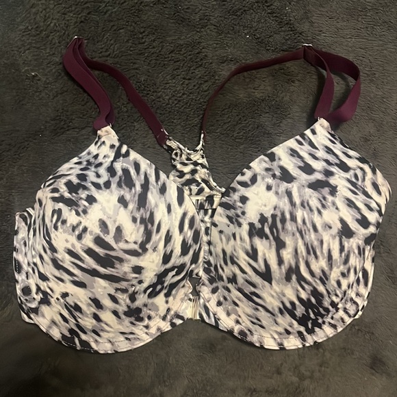 Set of three soma memorable front close racerback bras. - Picture 6 of 8